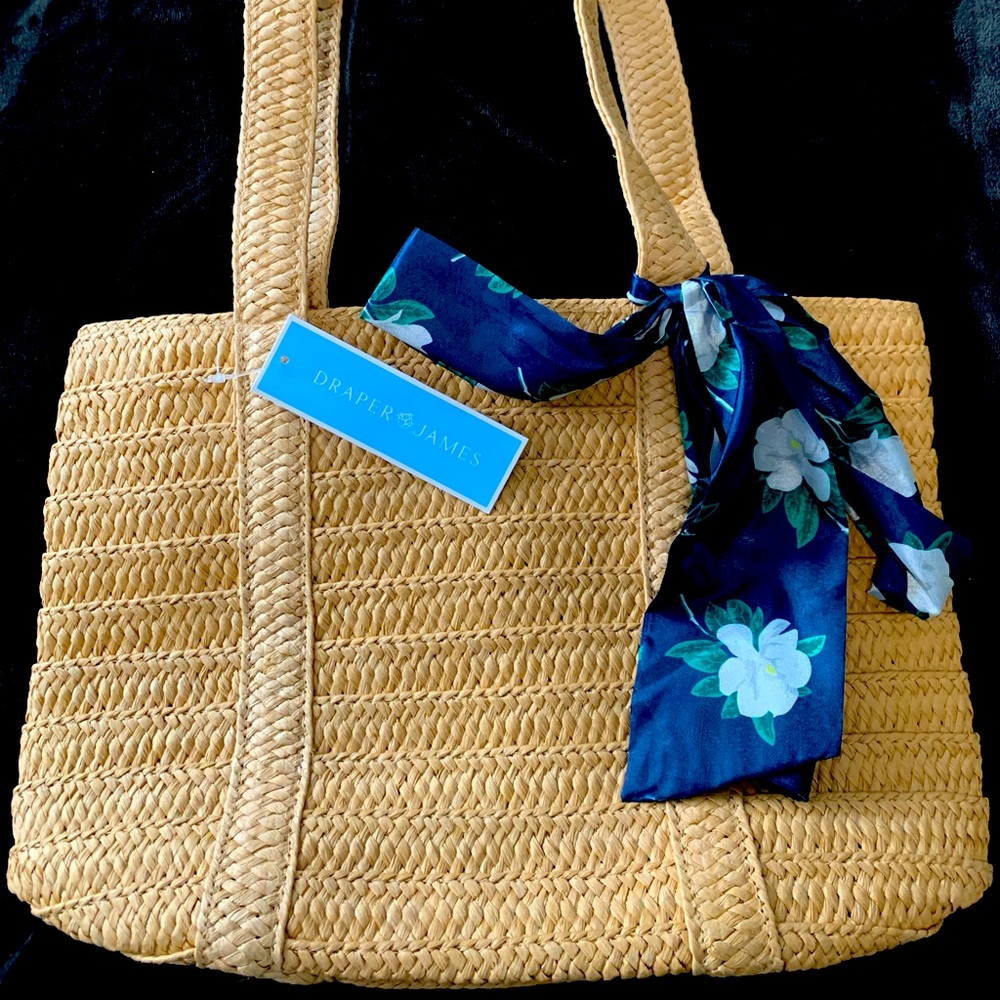 Small straw tote